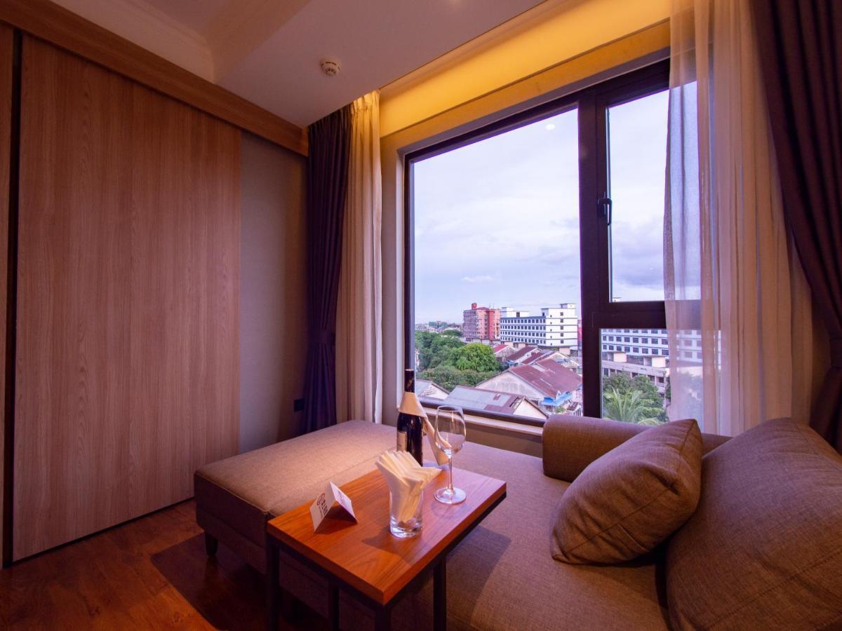 Prince Hotel Yangon Exterior foto