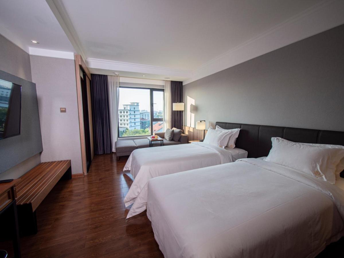 Prince Hotel Yangon Exterior foto